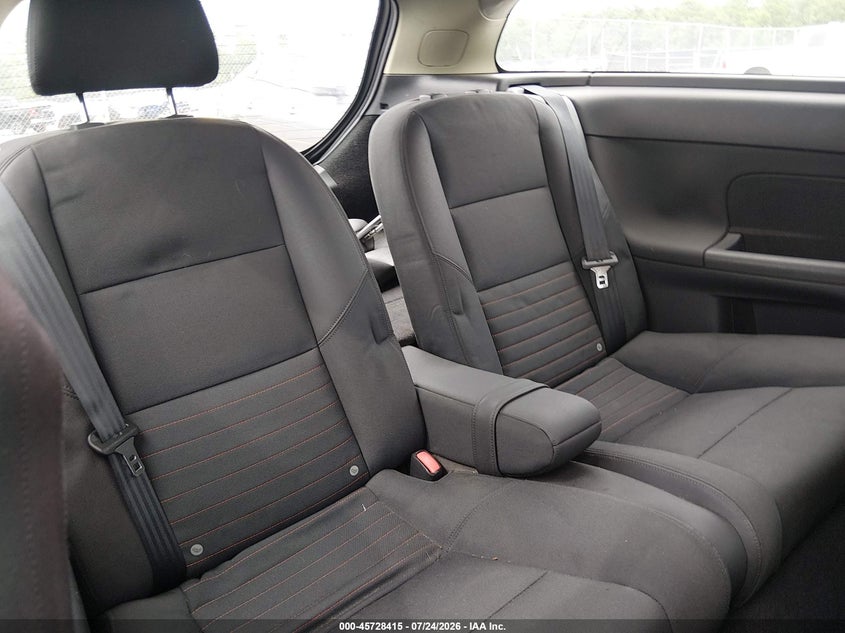 2013 Volvo C30 VIN YV1672MKXD2310481 IAAI salvage auction — NORMAL WEAR, Wait Title, sold $325 on 2026-08-05 (photo 8)