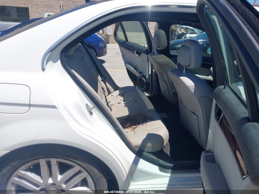 2009 Mercedes-benz C-klasse VIN WDDGF54X59R078323 IAAI salvage auction — ROOF, Salvage (California), sold $725 on 2026-08-20 (photo 8)
