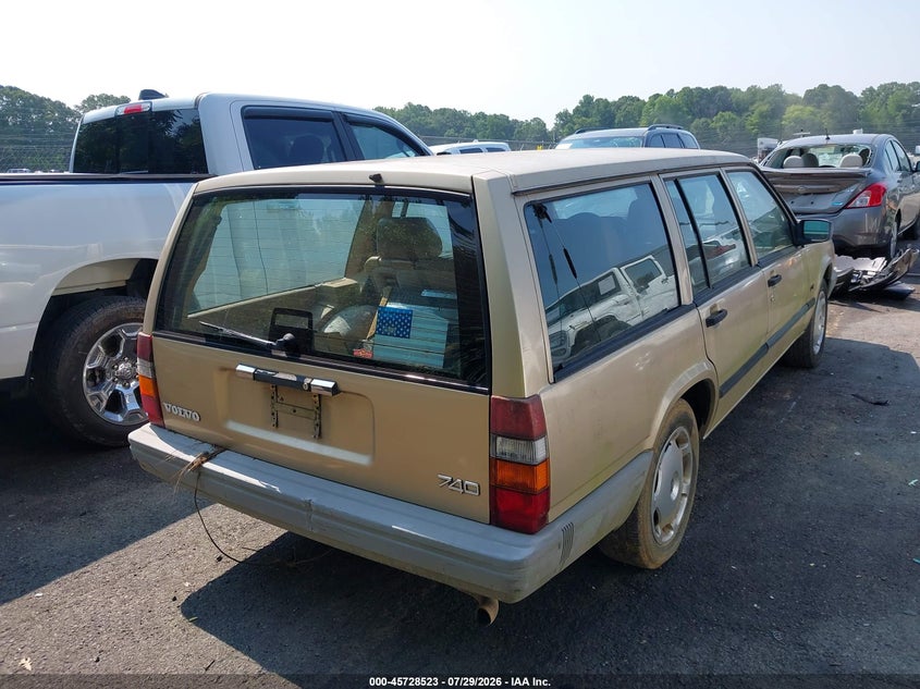 1991 Volvo 740 VIN YV1FA8858M2333539 IAAI salvage auction — NORMAL WEAR, Clear (North Carolina), sold $375 on 2026-08-13 (photo 4)