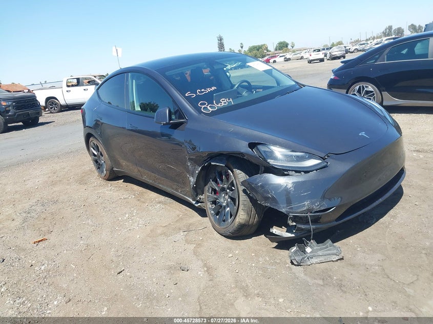 2024 Tesla Model y VIN 7SAYGDEE0RF025931 IAAI salvage auction — RIGHT FRONT, Salvage (California), sold $10,100 on 2026-09-10 (photo 1)