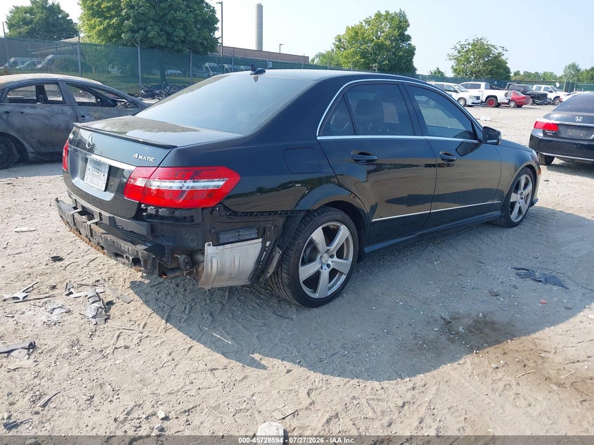 2011 Mercedes-benz E-class VIN WDDHF8HB8BA444820 IAAI salvage auction — REAR END, Salvage (Pennsylvania), sold $925 on 2026-08-10 (photo 4)