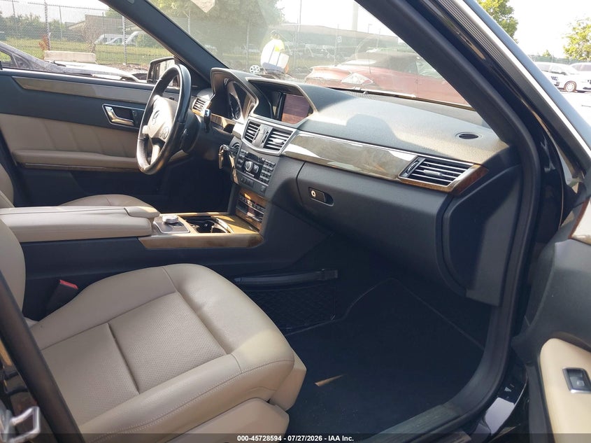 2011 Mercedes-benz E-class VIN WDDHF8HB8BA444820 IAAI salvage auction — REAR END, Salvage (Pennsylvania), sold $925 on 2026-08-10 (photo 5)