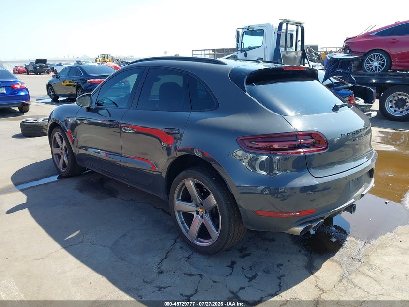 2018 Porsche Macan VIN WP1AB2A53JLB30826 IAAI salvage auction — SIDE, Wait Title, sold $10,100 on 2026-08-08 (photo 3)