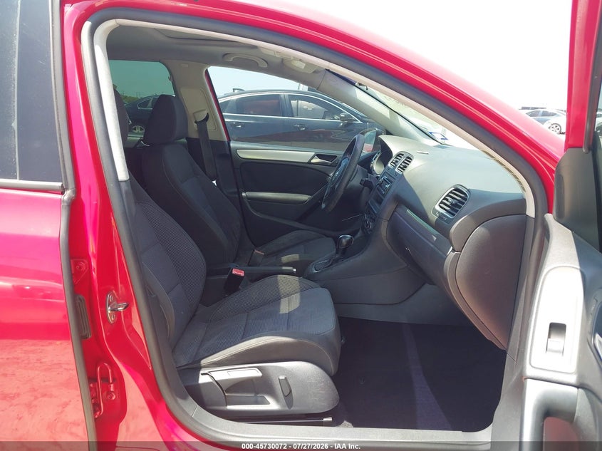 2011 Volkswagen Golf VIN WVWDA7AJ4BW305306 IAAI salvage auction — NORMAL WEAR, Original (Texas), sold $1,925 on 2026-08-10 (photo 5)