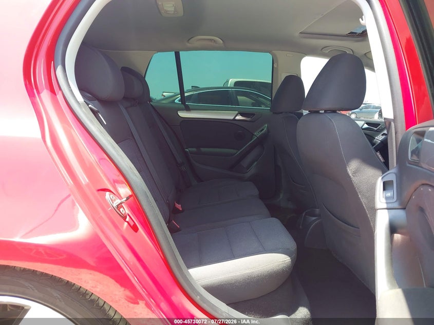2011 Volkswagen Golf VIN WVWDA7AJ4BW305306 IAAI salvage auction — NORMAL WEAR, Original (Texas), sold $1,925 on 2026-08-10 (photo 8)
