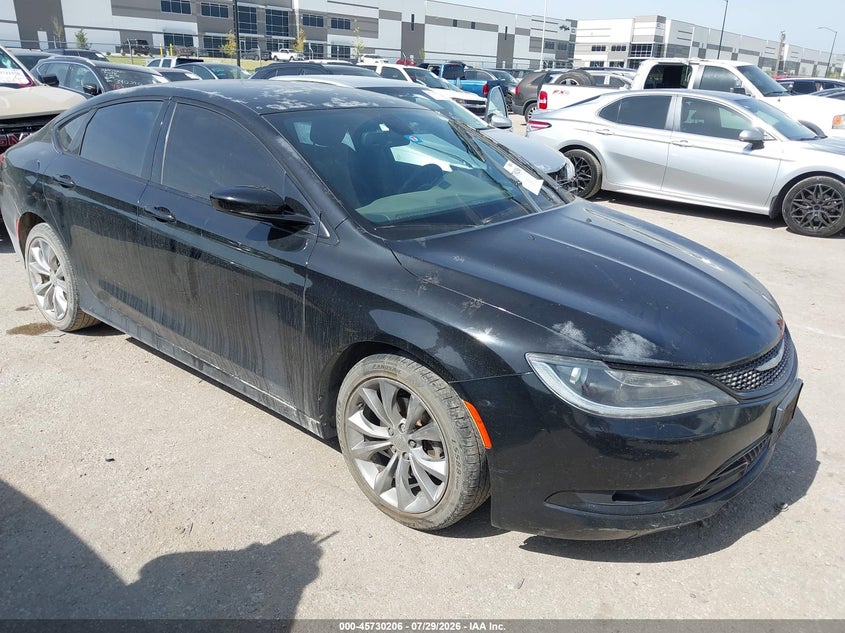2016 Chrysler 200 VIN 1C3CCCBB7GN139385 IAAI salvage auction — LEFT SIDE, Wait Title, sold $700 on 2026-09-16 (photo 1)