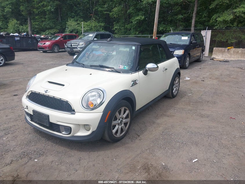 2014 Mini Convertible VIN WMWZP3C59ET298272 IAAI salvage auction — NORMAL WEAR, Salvage Title, sold $300 on 2026-08-12 (photo 2)