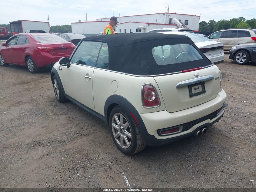 2014 Mini Convertible VIN WMWZP3C59ET298272 IAAI salvage auction — NORMAL WEAR, Salvage Title, sold $300 on 2026-08-12 (photo 3)