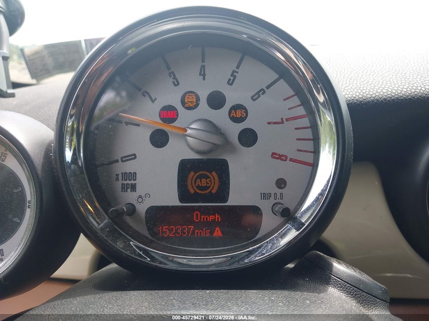 2014 Mini Convertible VIN WMWZP3C59ET298272 IAAI salvage auction — NORMAL WEAR, Salvage Title, sold $300 on 2026-08-12 (photo 7)