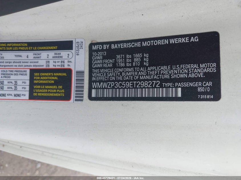 2014 Mini Convertible VIN WMWZP3C59ET298272 IAAI salvage auction — NORMAL WEAR, Salvage Title, sold $300 on 2026-08-12 (photo 9)