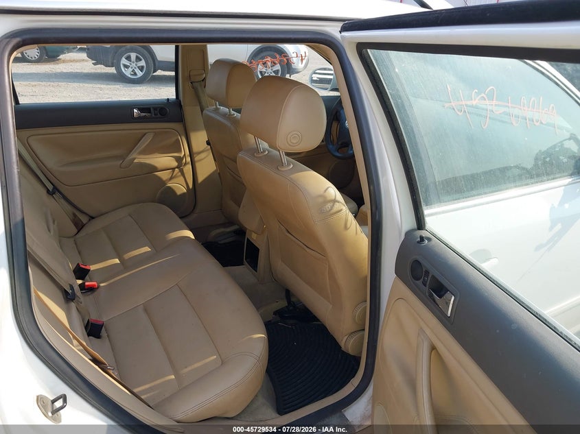 2004 Volkswagen Passat VIN WVWND63B34E211213 IAAI salvage auction — FRONT END, Clear (Montana), sold $625 on 2026-08-12 (photo 8)