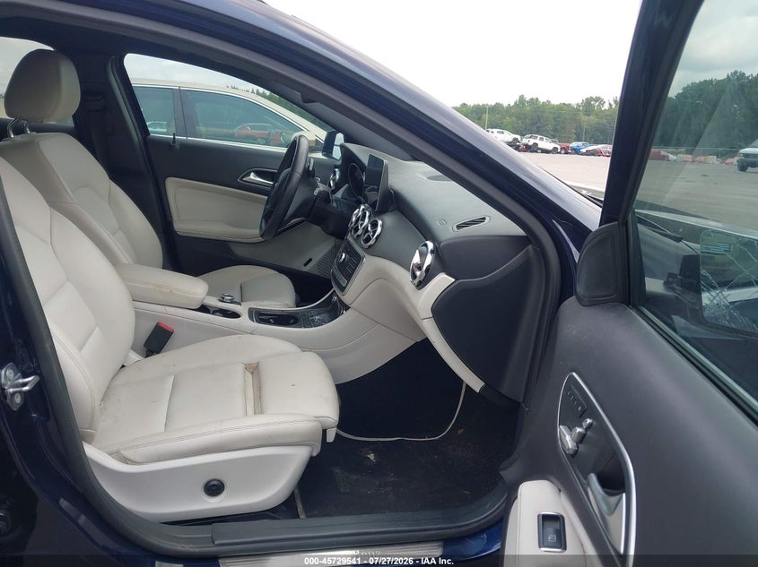 2018 Mercedes-benz Gla-klasse VIN WDCTG4GB6JJ478744 IAAI salvage auction — RIGHT FRONT, Salvage (North Carolina), sold $3,650 on 2026-08-14 (photo 5)