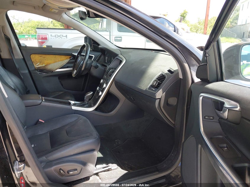 2015 Volvo Xc60 VIN YV440MDK0F2729792 IAAI salvage auction — NORMAL WEAR, Wait Title, sold $225 on 2026-08-11 (photo 5)