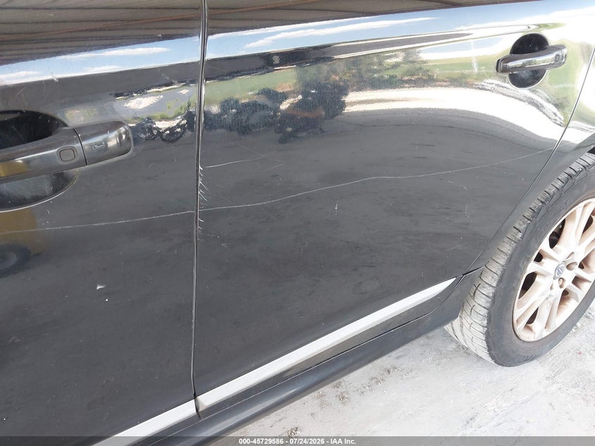 2015 Volvo Xc60 VIN YV440MDK0F2729792 IAAI salvage auction — NORMAL WEAR, Wait Title, sold $225 on 2026-08-11 (photo 6)