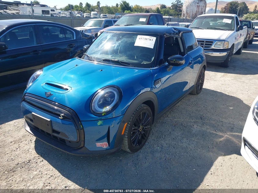 2024 Mini Hard top VIN WMW13DJ08R2V12296 IAAI salvage auction — LEFT & RIGHT, Salvage (California), sold $25 on 2026-08-10 (photo 2)