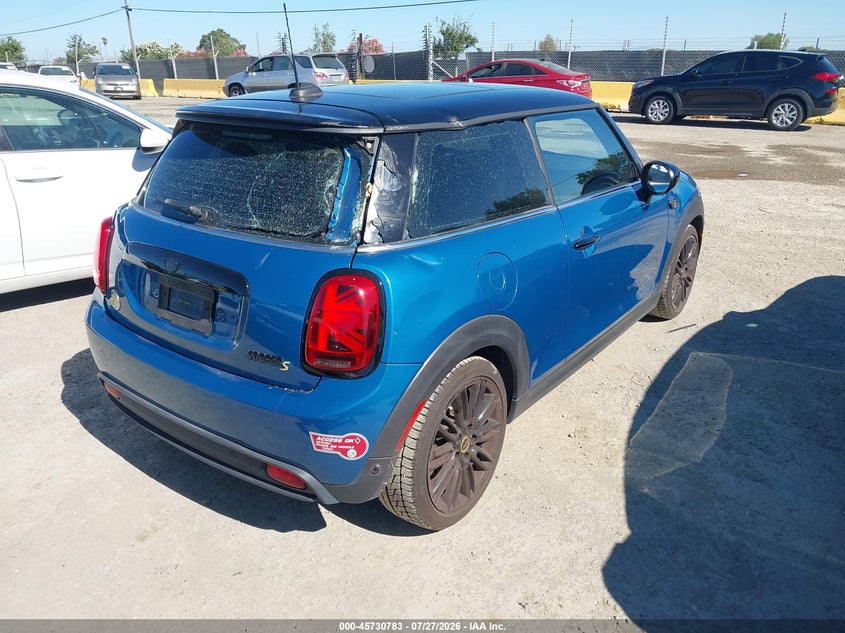 2024 Mini Hard top VIN WMW13DJ08R2V12296 IAAI salvage auction — LEFT & RIGHT, Salvage (California), sold $25 on 2026-08-10 (photo 4)