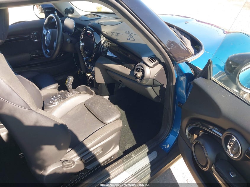 2024 Mini Hard top VIN WMW13DJ08R2V12296 IAAI salvage auction — LEFT & RIGHT, Salvage (California), sold $25 on 2026-08-10 (photo 5)