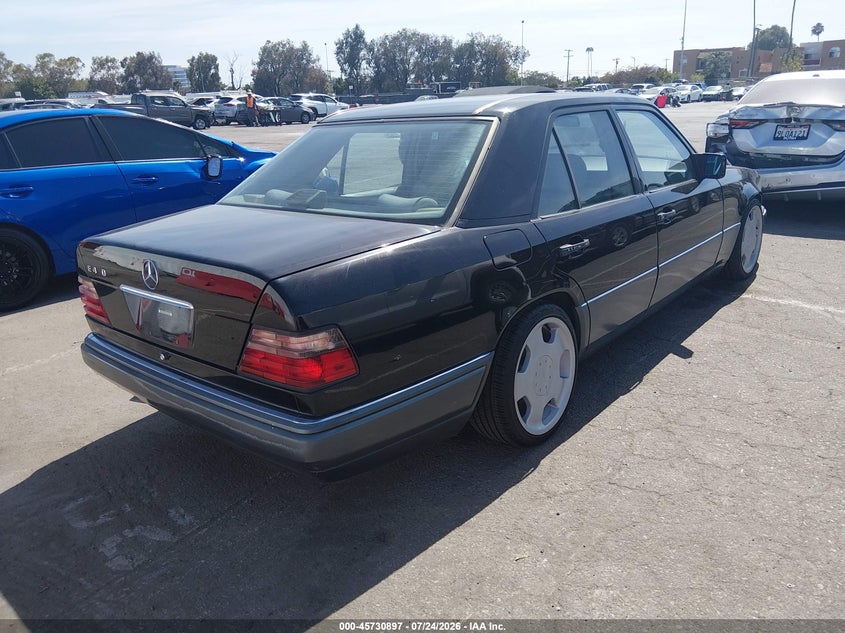 1994 Mercedes-benz E-class VIN WDBEA34E4RC127824 IAAI salvage auction — NORMAL WEAR, Salvage Title - Dealer (California), sold $9,000 on 2026-08-13 (photo 4)