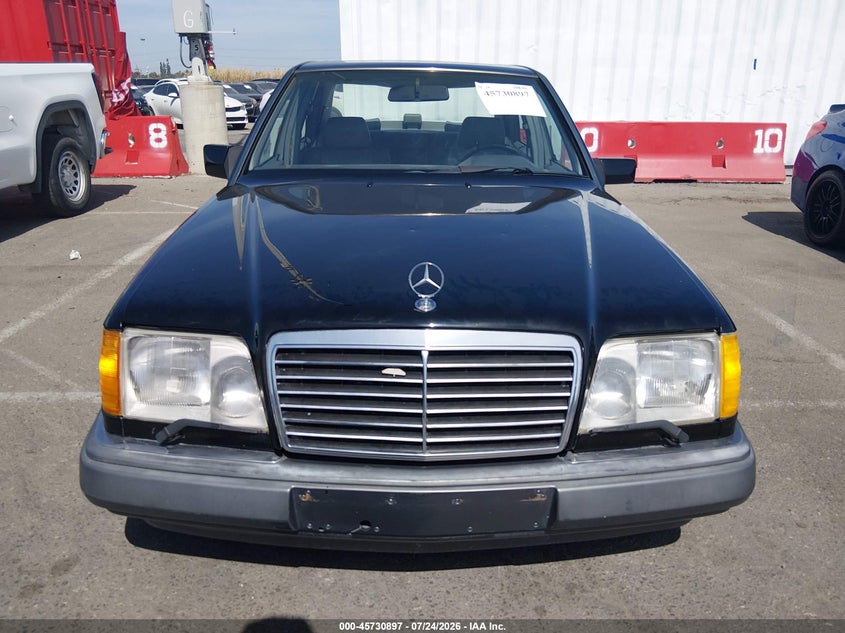1994 Mercedes-benz E-class VIN WDBEA34E4RC127824 IAAI salvage auction — NORMAL WEAR, Salvage Title - Dealer (California), sold $9,000 on 2026-08-13 (photo 6)