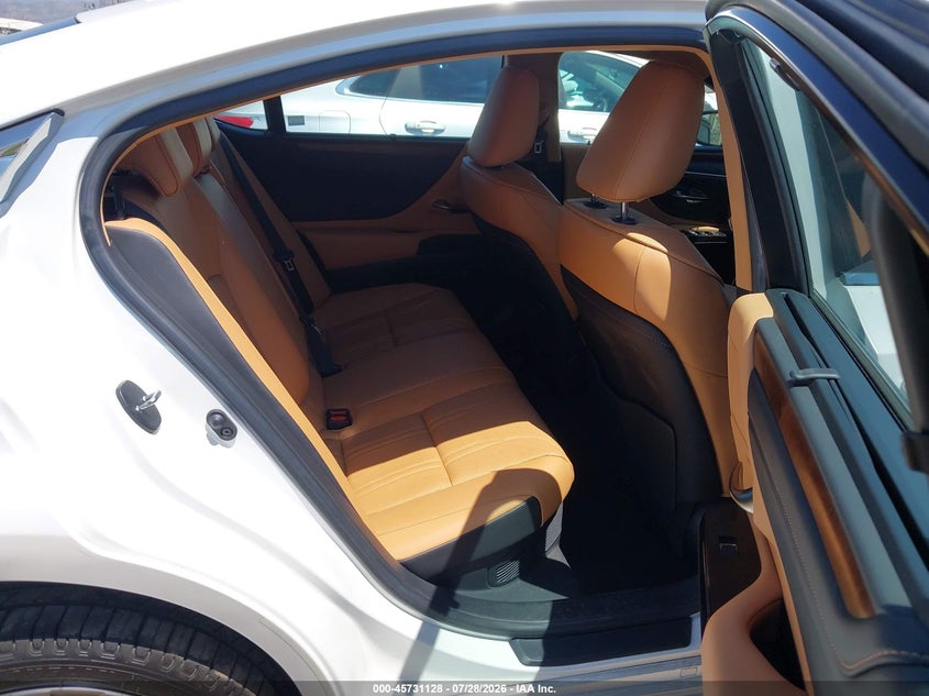 2023 Lexus ES VIN 58AFA1C11PU033405 IAAI salvage auction — FRONT & REAR, Salvage Title, sold $11,850 on 2026-09-16 (photo 8)