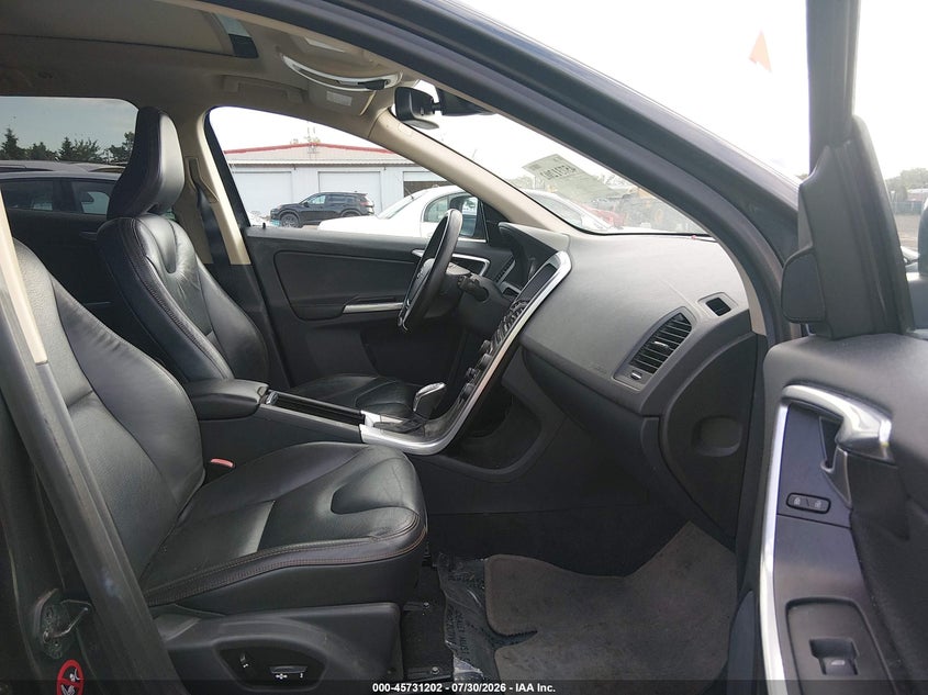 2013 Volvo Xc60 VIN YV4940DL3D2434274 IAAI salvage auction — NORMAL WEAR, Salvage Title, sold $1,350 on 2026-08-14 (photo 5)