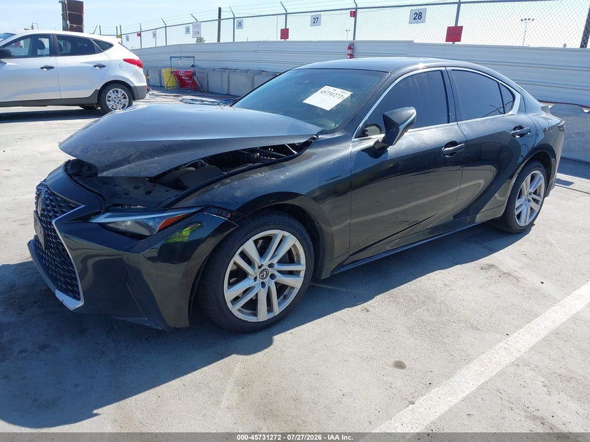 2021 Lexus Is VIN JTHCA1D22M5114858 IAAI salvage auction — RIGHT FRONT, Wait Title, sold $6,000 on 2026-09-04 (photo 2)