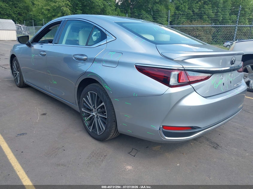 2022 Lexus ES VIN 58AD11D12NU010167 IAAI salvage auction — FRONT END, Salvage Title, sold $16,600 on 2026-08-29 (photo 3)
