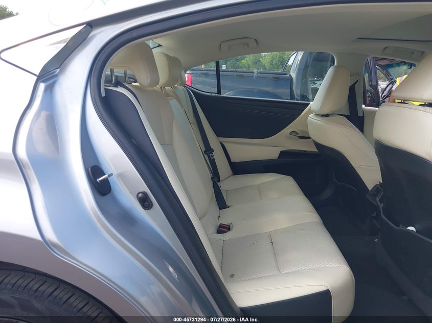 2022 Lexus ES VIN 58AD11D12NU010167 IAAI salvage auction — FRONT END, Salvage Title, sold $16,600 on 2026-08-29 (photo 8)