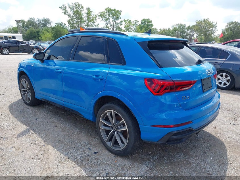 2022 Audi Q3 VIN WA1EECF37N1051663 IAAI salvage auction — SIDE, Wait Title, sold $8,900 on 2026-10-03 (photo 3)