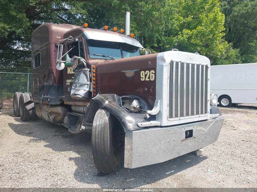 2001 Peterbilt 379 VIN 1XP5DB9X01N562151 IAAI salvage auction — SIDE, Clear (Tennessee), sold $12,500 on 2026-09-01 (photo 1)