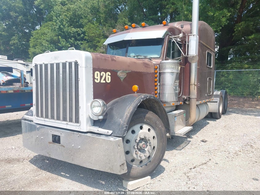 2001 Peterbilt 379 VIN 1XP5DB9X01N562151 IAAI salvage auction — SIDE, Clear (Tennessee), sold $12,500 on 2026-09-01 (photo 2)