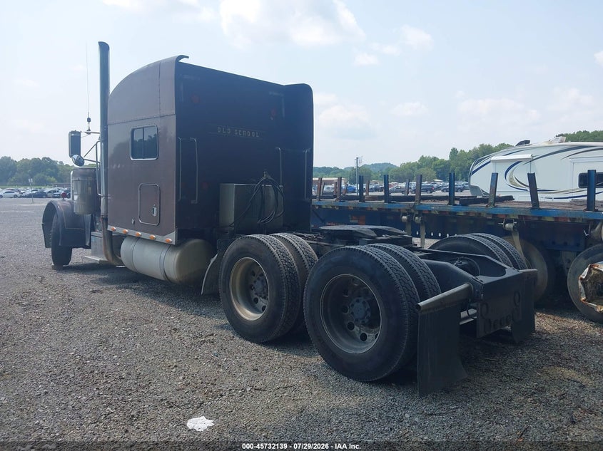 2001 Peterbilt 379 VIN 1XP5DB9X01N562151 IAAI salvage auction — SIDE, Clear (Tennessee), sold $12,500 on 2026-09-01 (photo 3)