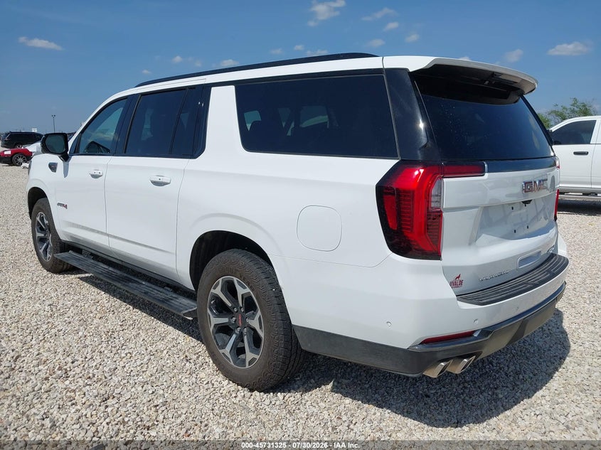 2026 Gmc Yukon VIN 1GKS2HKD3TR307880 IAAI salvage auction — WATER/FLOOD, Salvage Title, sold $36,250 on 2026-10-19 (photo 3)
