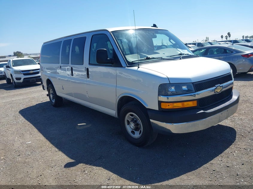 2018 Chevrolet Express 3500 VIN 1GAZGPFG8J1299998 — IAAI salvage auction photo