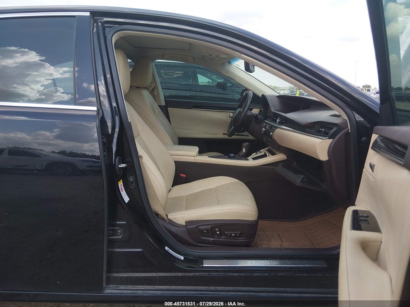 2016 Lexus ES VIN 58ABK1GGXGU004396 IAAI salvage auction — RIGHT FRONT, Salvage Title, sold $5,225 on 2026-09-03 (photo 5)