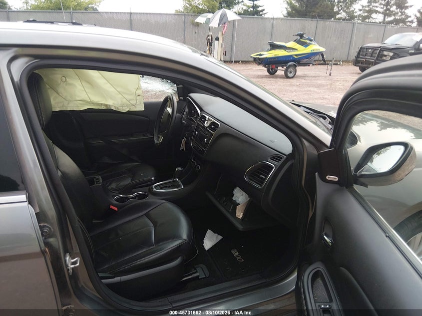 2013 Chrysler 200 VIN 1C3CCBCG3DN550301 IAAI salvage auction — LEFT SIDE, Wait Title, sold $25 on 2026-09-26 (photo 5)