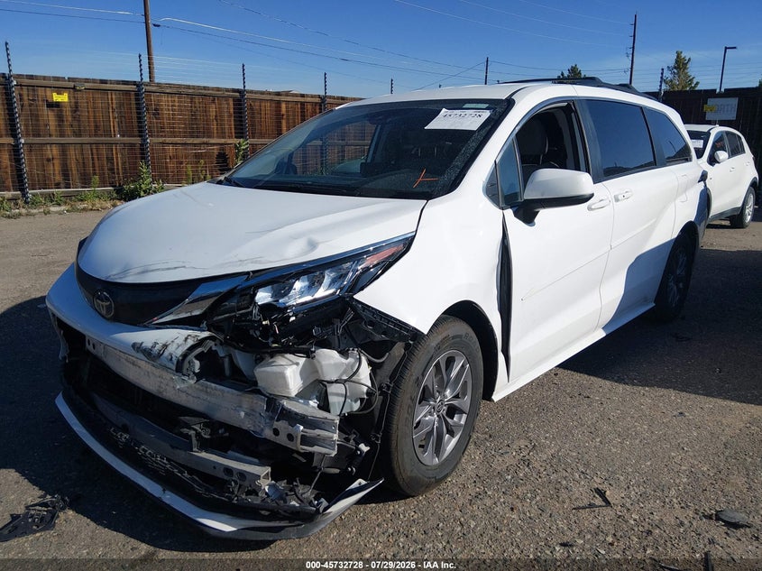 2023 Toyota Sienna VIN 5TDKSKFC5PS074327 IAAI salvage auction — FRONT END, Salvage Title, sold $14,500 on 2026-08-25 (photo 2)