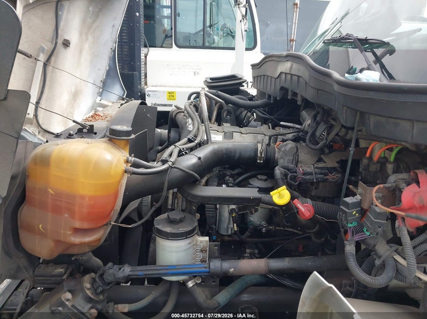 2013 International VIN 3HAMMAAL5DL188300 IAAI salvage auction — NORMAL WEAR, Salvage Title, sold $25 on 2026-09-02 (photo 9)