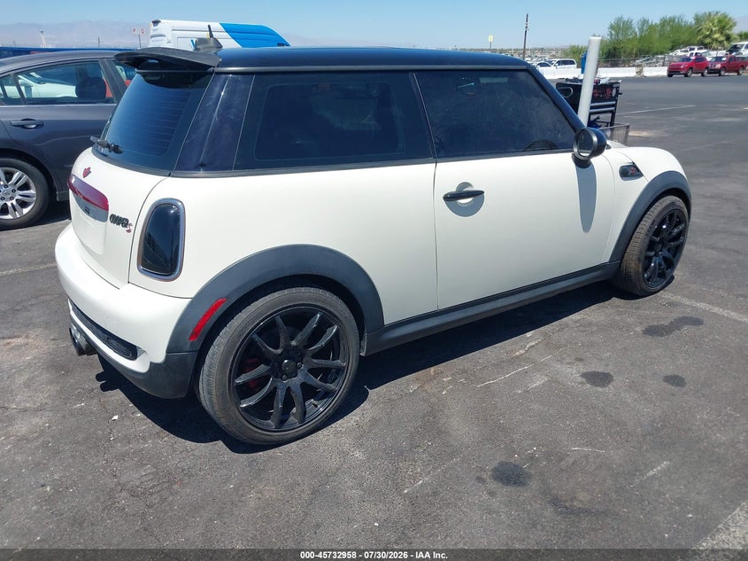 2010 Mini Cooper VIN WMWMF7C58ATZ71244 IAAI salvage auction — NORMAL WEAR, Clear (Arizona), sold $950 on 2026-08-14 (photo 4)