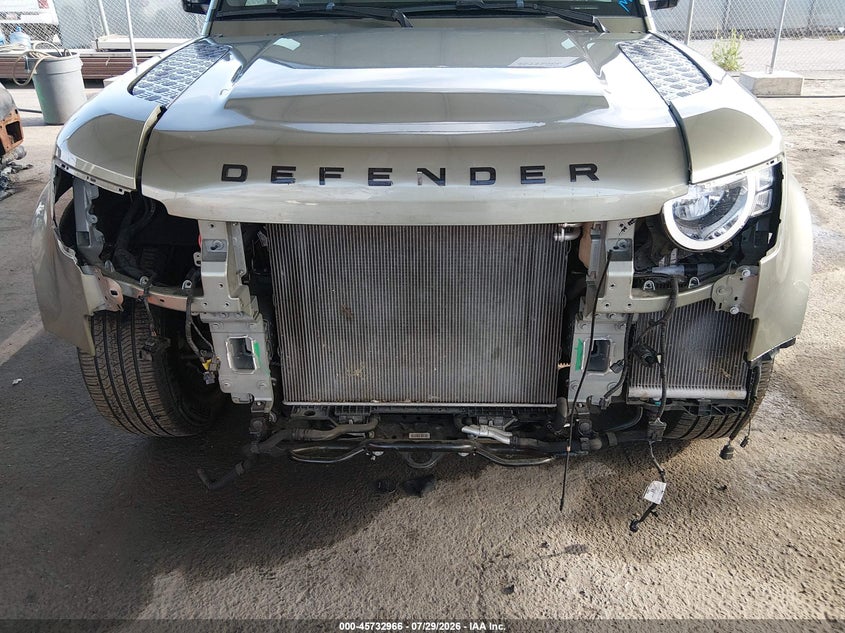 2022 Land rover Defender VIN SALEKERX6N2074623 IAAI salvage auction — FRONT END, Wait Title, sold $23,500 on 2026-09-04 (photo 6)