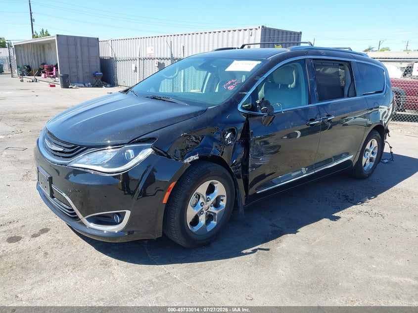 2018 Chrysler Pacifica VIN 2C4RC1L74JR253018 IAAI salvage auction — SIDE, Wait Title, sold $2,500 on 2026-08-19 (photo 2)