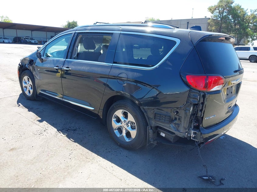 2018 Chrysler Pacifica VIN 2C4RC1L74JR253018 IAAI salvage auction — SIDE, Wait Title, sold $2,500 on 2026-08-19 (photo 3)