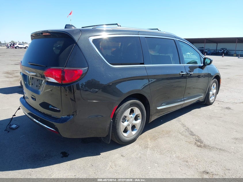 2018 Chrysler Pacifica VIN 2C4RC1L74JR253018 IAAI salvage auction — SIDE, Wait Title, sold $2,500 on 2026-08-19 (photo 4)