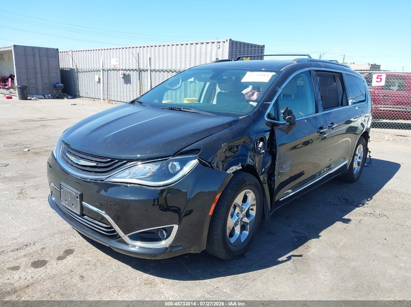 2018 Chrysler Pacifica VIN 2C4RC1L74JR253018 IAAI salvage auction — SIDE, Wait Title, sold $2,500 on 2026-08-19 (photo 6)