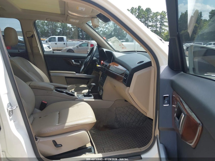 2011 Mercedes-benz Glk-class VIN WDCGG5GB7BF565399 IAAI salvage auction — FRONT & REAR, Original (Texas), sold $2,275 on 2026-09-06 (photo 5)