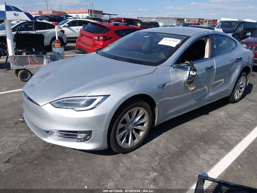 2016 Tesla Model s VIN 5YJSA1E43GF177774 IAAI salvage auction — SIDE, Salvage Title, sold $10,000 on 2026-08-27 (photo 2)