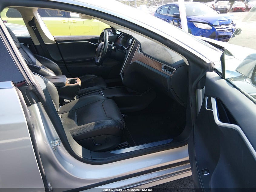 2016 Tesla Model s VIN 5YJSA1E43GF177774 IAAI salvage auction — SIDE, Salvage Title, sold $10,000 on 2026-08-27 (photo 5)