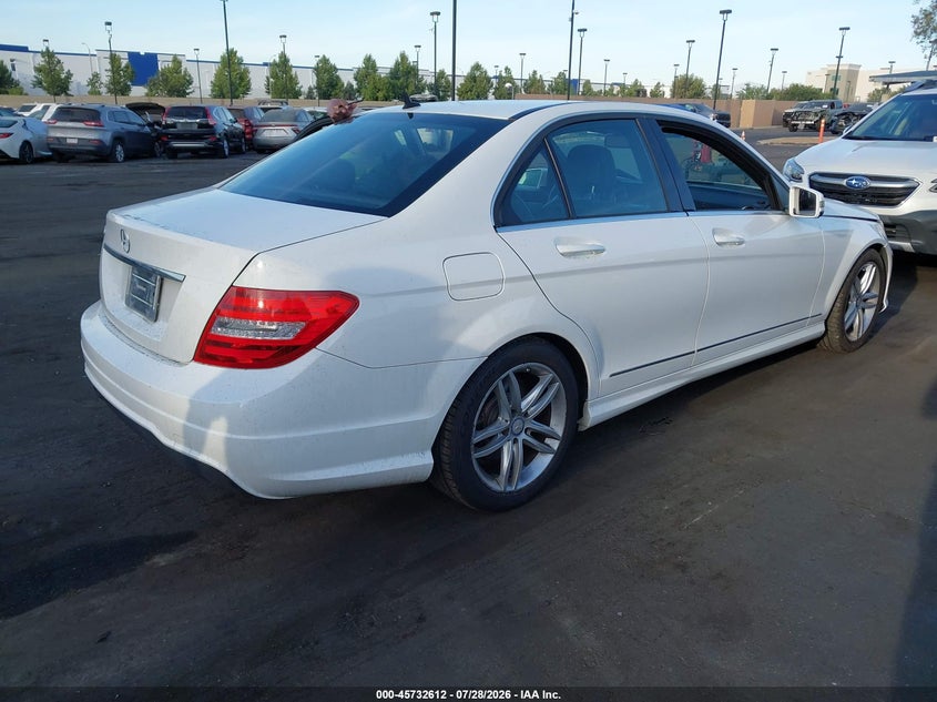2014 Mercedes-benz C-klasse VIN WDDGF4HB0EA914461 IAAI salvage auction — FRONT END, Wait Title, sold $1,400 on 2026-08-07 (photo 4)