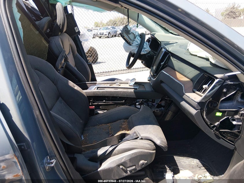 2023 Volvo Xc60 VIN YV4L12RA5P1368063 IAAI salvage auction — REAR END, Salvage Title, sold $1,725 on 2026-08-17 (photo 5)