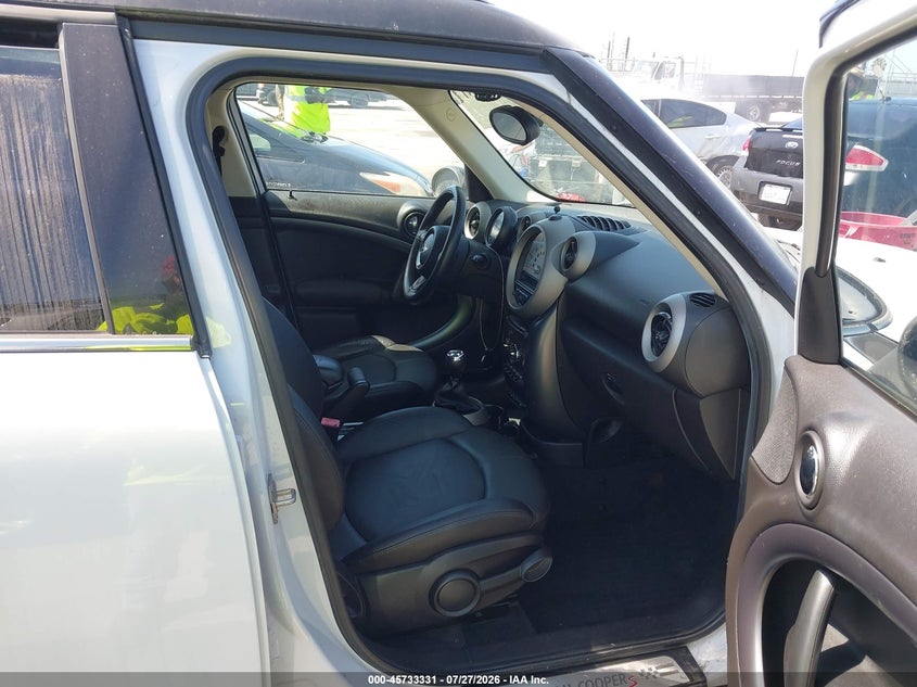 2012 Mini VIN WMWZC3C53CWM27940 IAAI salvage auction — LEFT SIDE, Salvage (California), sold $1,000 on 2026-08-05 (photo 5)